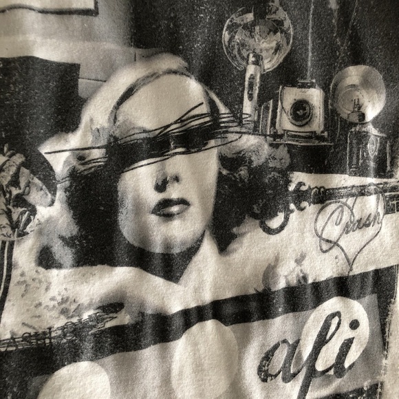 AFI Crash Love Gray Tee - Picture 2 of 2
